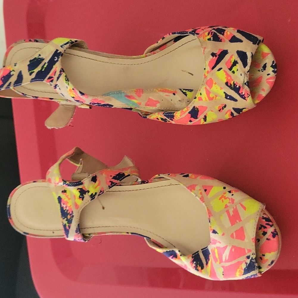 Clogs - Picture 2 of 2